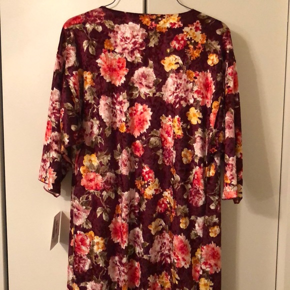 LuLaRoe Sweaters - LuLaRoe 2017 Elegant Shirley